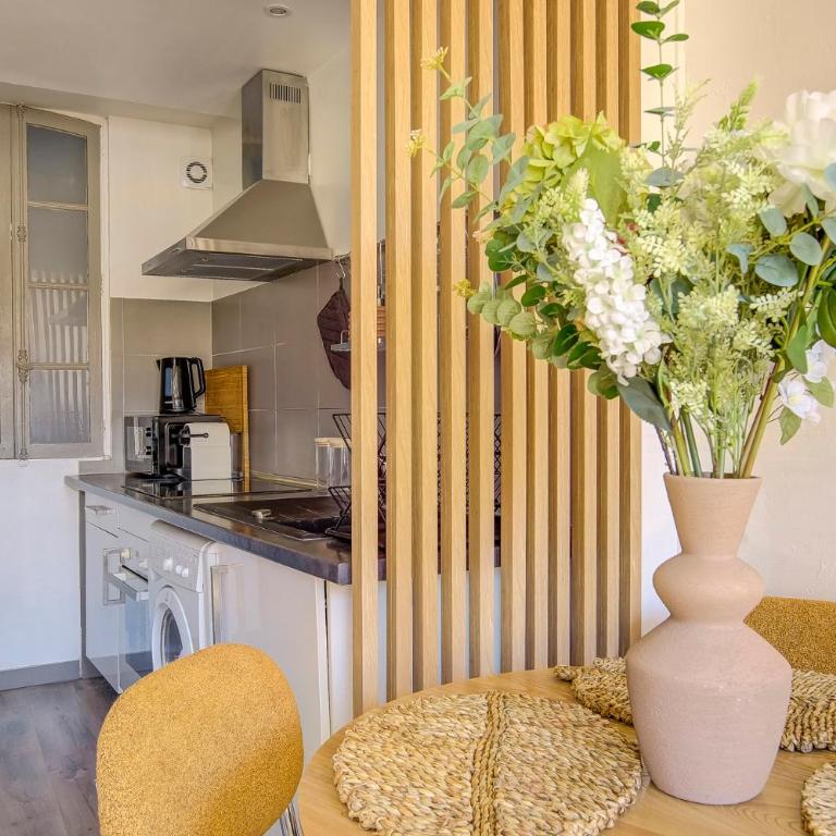 Charmant 2 pièces à 5 minutes de Cannes - Appartement - Vue sur Ville - 16