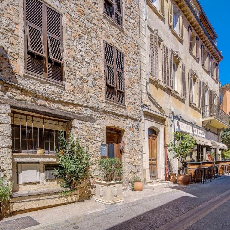 Charmant 2 pièces à 5 minutes de Cannes - Appartement - Vue sur Ville - 32
