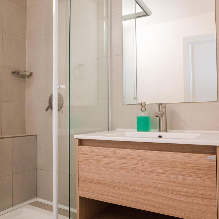 Bellavista Buzz Stylish 1BR Haven Just Steps from the Metro - Studio - 17