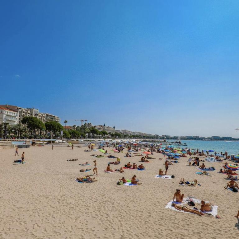 Charmant 2 pièces à 5 minutes de Cannes - Appartement - Vue sur Ville - 51