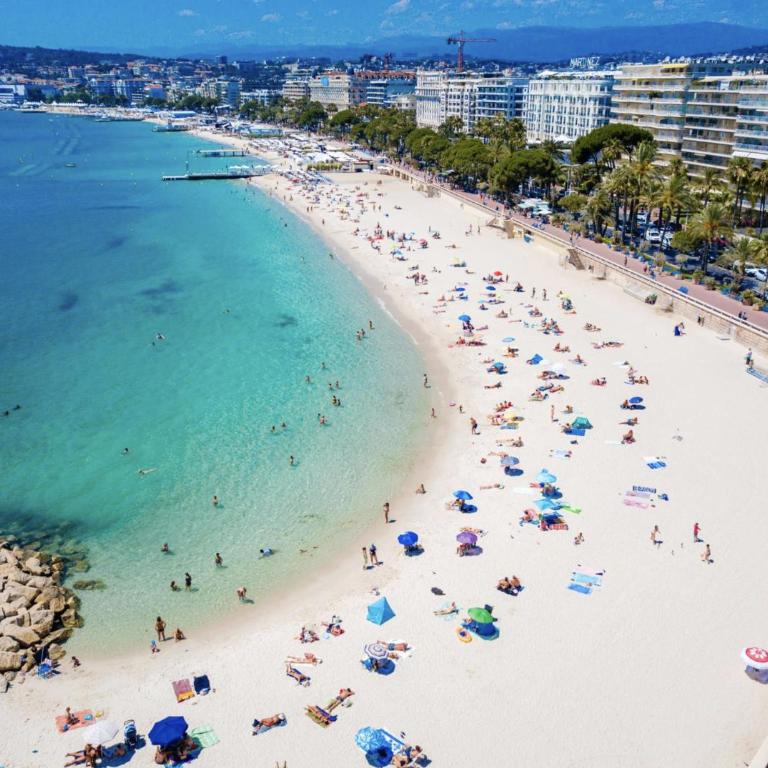 Charmant 2 pièces à 5 minutes de Cannes - Appartement - Vue sur Ville - 49