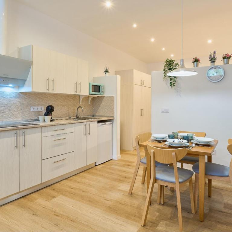 Kosta Homes - Carihuela Nest - Apartamento de 1 dormitorio - 2
