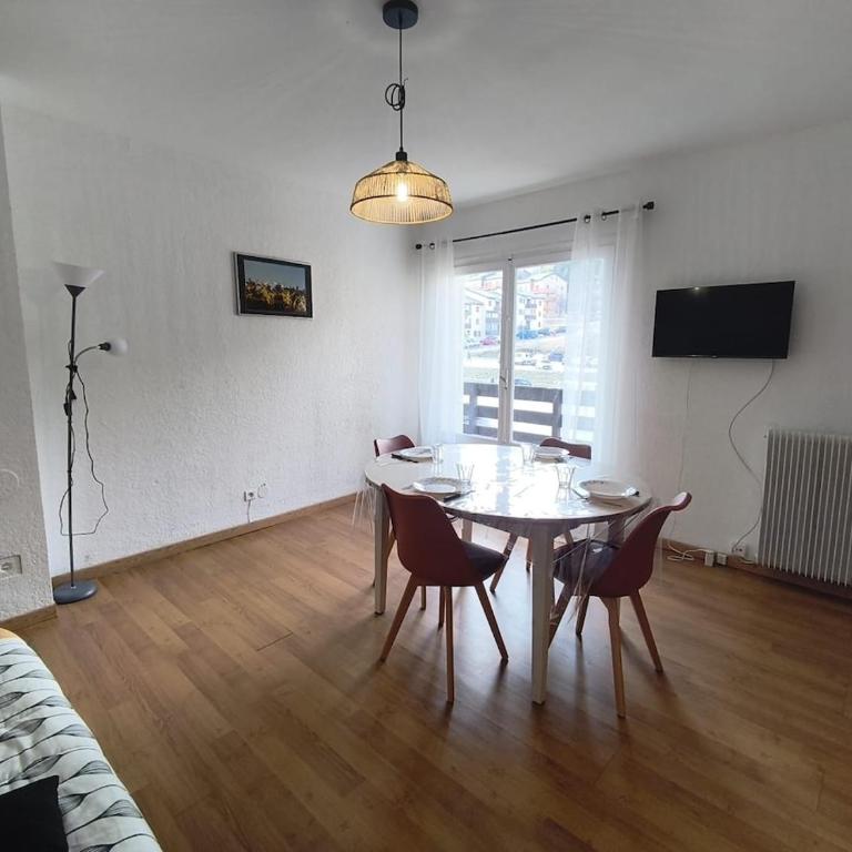 Le Bouvreuil T2 Soleil & Montagne Les Angles - Apartment mit 1 Schlafzimmer - 1