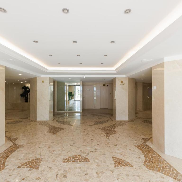 BELLE VUE Centre Juan les Pins, résidence avec gardien ,parking prive, 4 pers, front de mer - One-Bedroom Apartment - 18