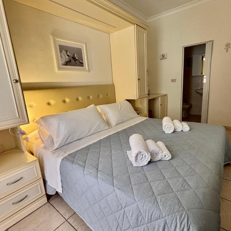 Hotel "Il Parco" B&B Sirolo - Camera Matrimoniale Piccola con Bagno Interno - 7