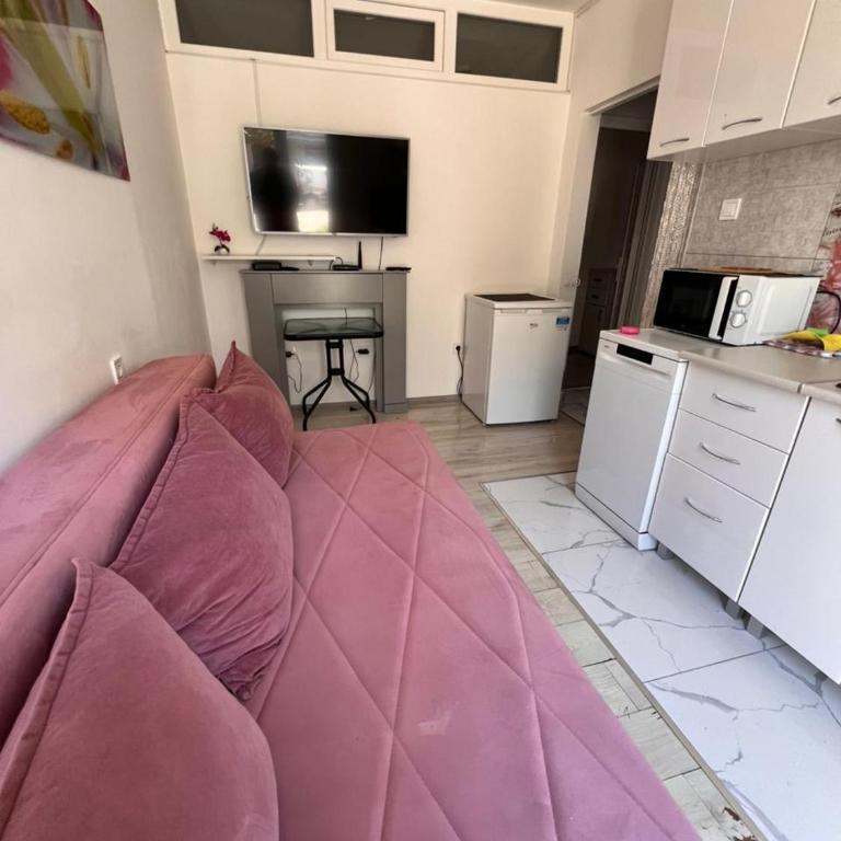 Cozy Trio Apartments Budva - One-Bedroom Apartment - 10