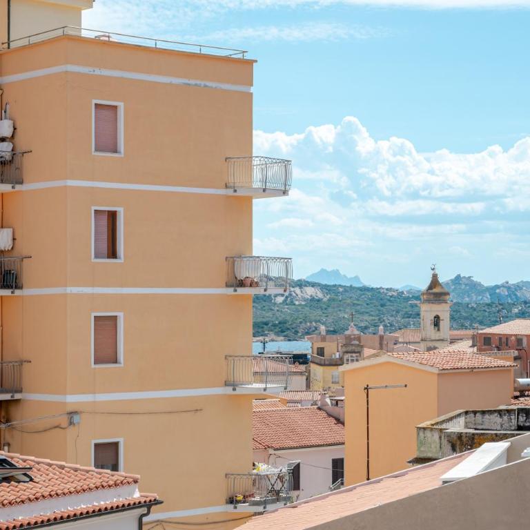 Casa Vittoria - Appartamento Deluxe con 2 Camere da Letto e Balcone - 16