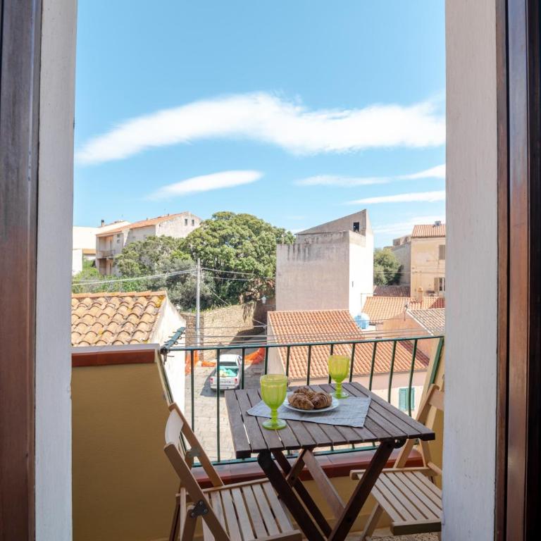 Casa Vittoria - Appartamento Deluxe con 2 Camere da Letto e Balcone - 3