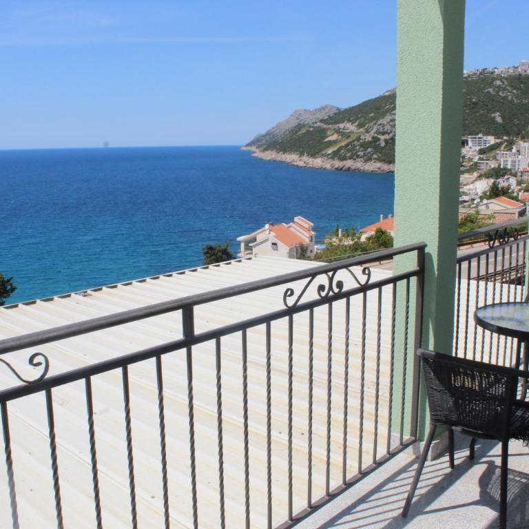 Maslina Garden - One-Bedroom Apartment with Sea View - 8