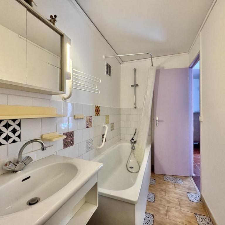 River view, charming furnished 2-bedroom apartment - Appartement 2 Chambres - 11