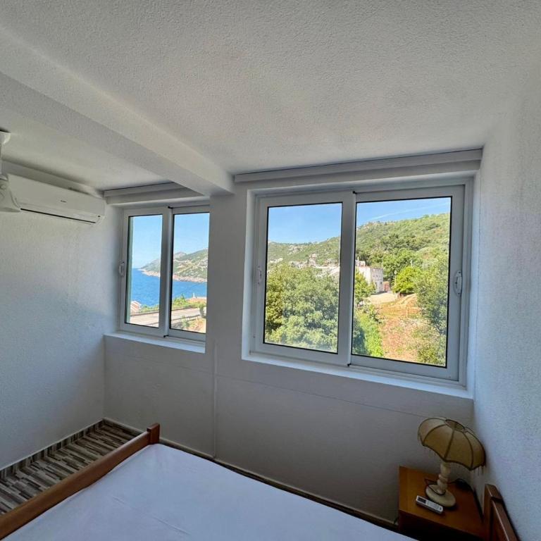 Maslina Garden - One-Bedroom Apartment with Sea View - 3