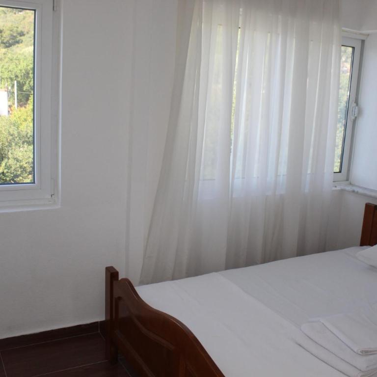 Maslina Garden - Two-Bedroom Apartment with Sea View - 3