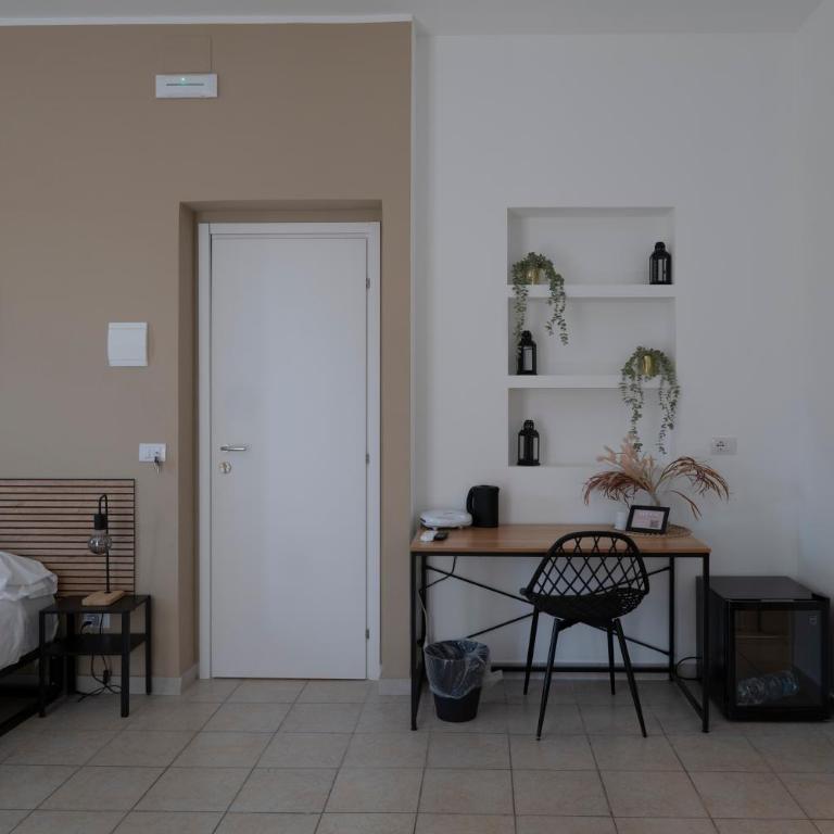 Rocca Rooms - Quadruple Room with Balcony - 1