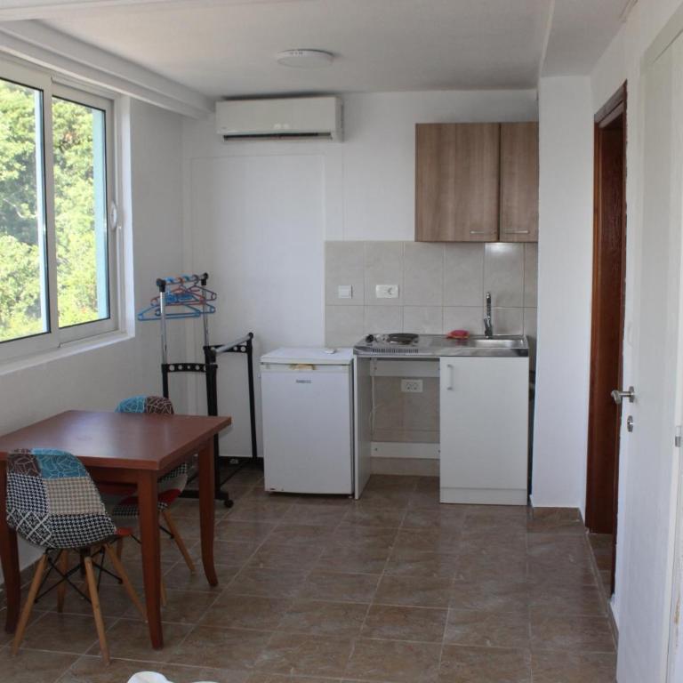 Maslina Garden - Studio Apartment with Sea View - 4