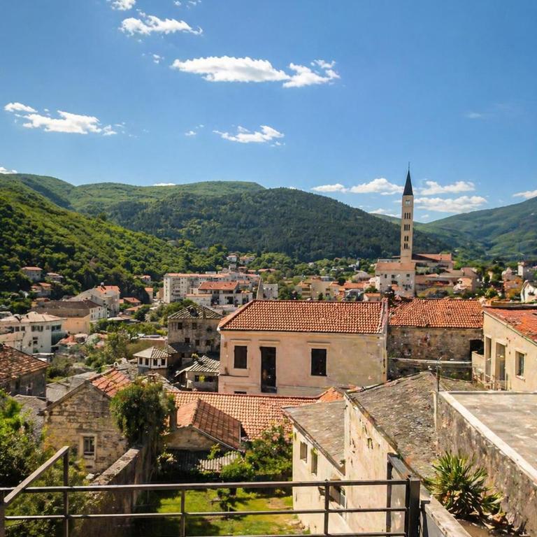 Guesthouse Centro - Three-Bedroom Premium Apartment - 2