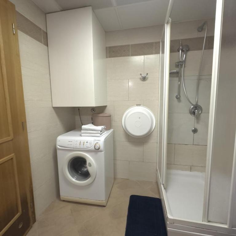 AZZURE NEST spacious 2Br Family Stay 350m to Beach Parking - Apartman sa 2 Spavaće Sobe - 23