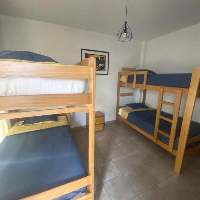 Ravenala Paracas Hostel & Apartment - Cama en habitación femenina compartida de 4 camas - 1