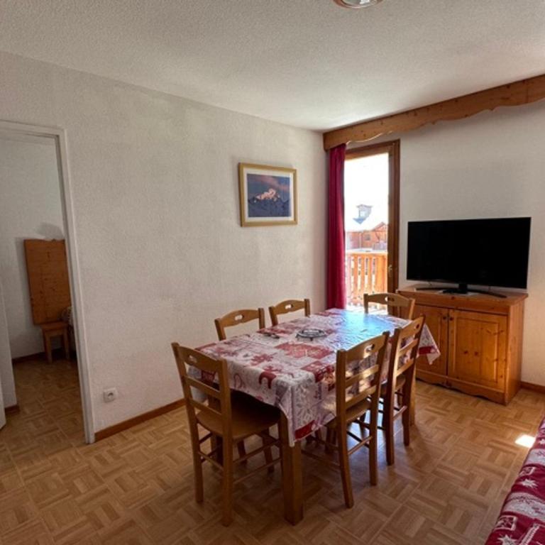 Appartement 3 pièces avec balcon et parking pour 6 personnes - Apartment mit 2 Schlafzimmern - 8
