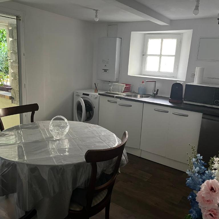 Logement aménagé au sous-sol avec coin jardin au centre d Arcachon - Appartamento con 1 Camera da Letto - 3