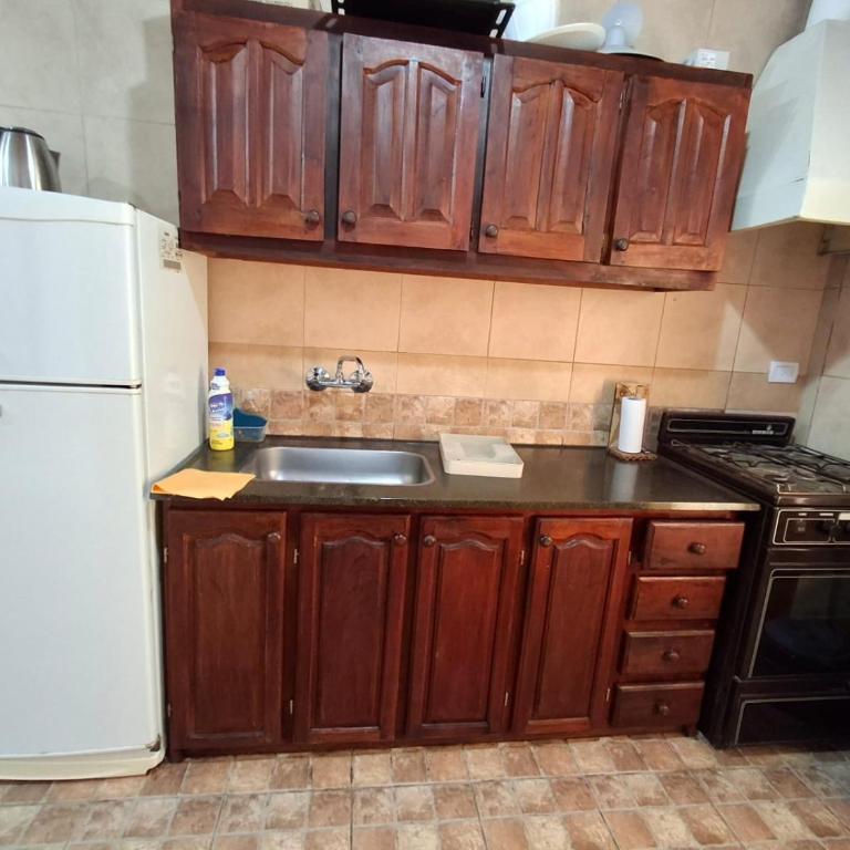Osvaldo Day Cabin with Pool - One-Bedroom House - 4