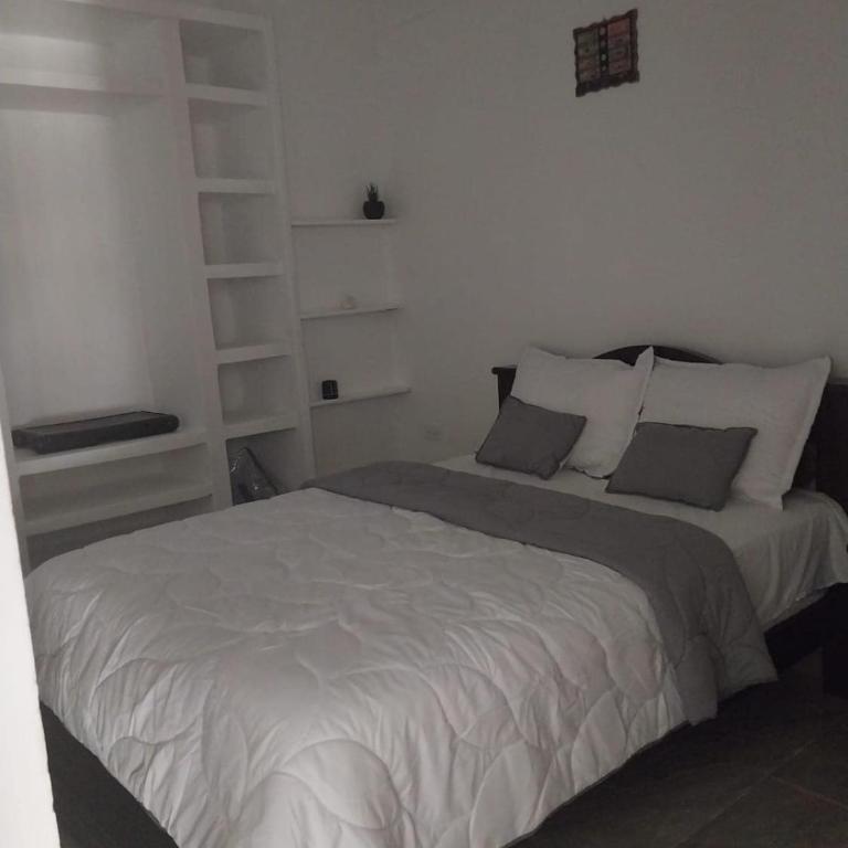 Descanso junto al Río en Cisneros, cerca al parque - Apartamento de 2 dormitorios - 14