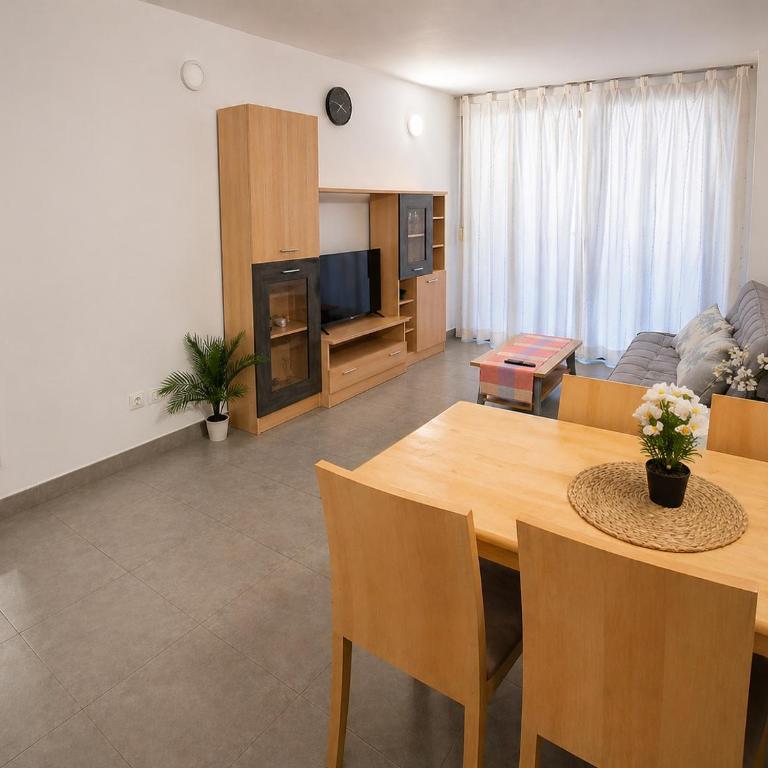 Modern 1 Bedroom Apartment with Pool and Free Parking Benidorm Area - Apartamento de 1 dormitorio - 4