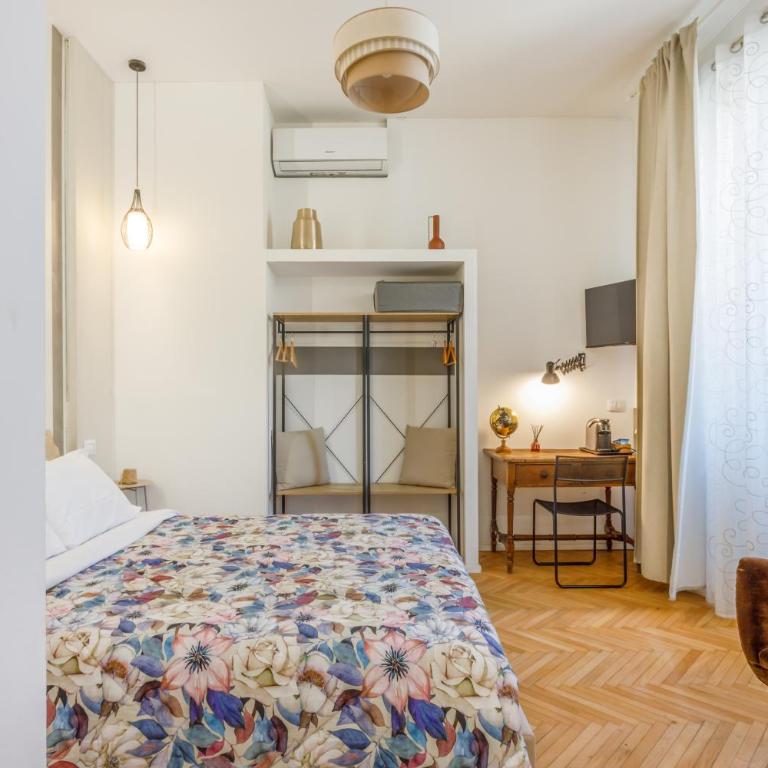 PARMA EXPRESS Traveller's Lodging front Station FS covered PARKING - Deluxe Apartment - 2