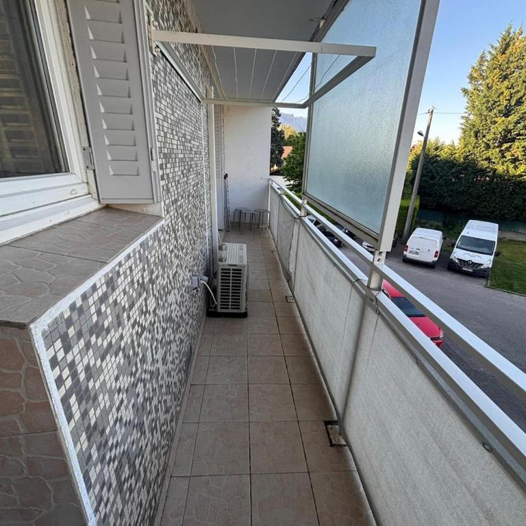 T4 Saint-Martin d'Heres -Calme - Parking Gratuit - Appartement 3 Chambres - 6