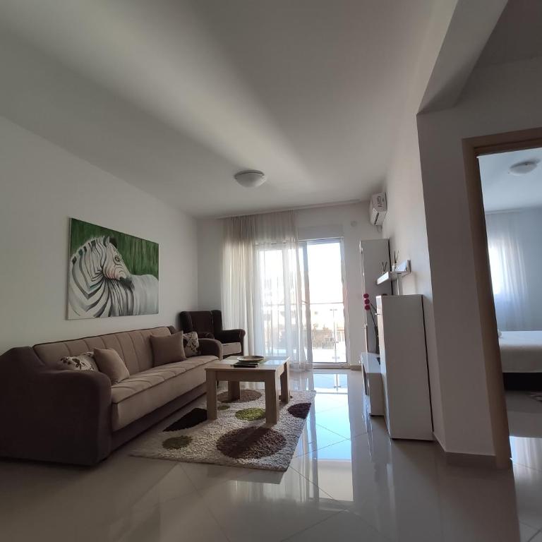 near the sea - One-Bedroom Apartment - 1