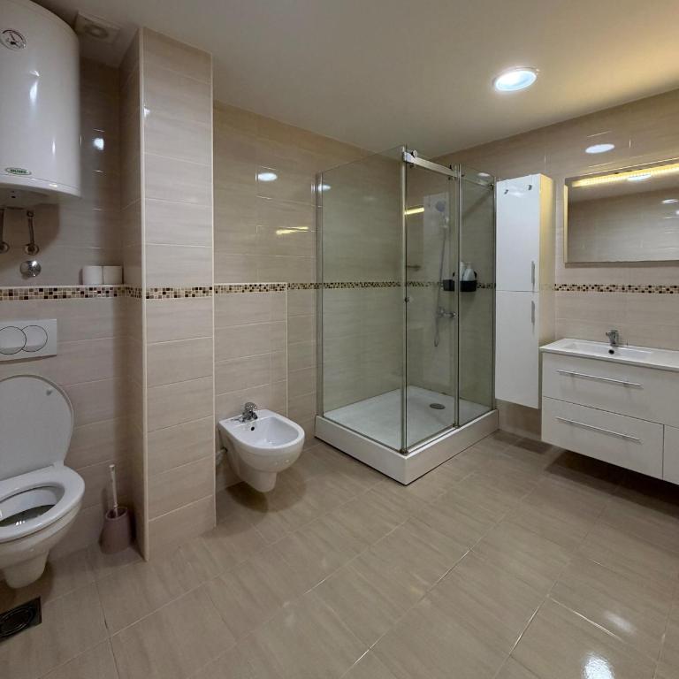 near the sea - One-Bedroom Apartment - 3