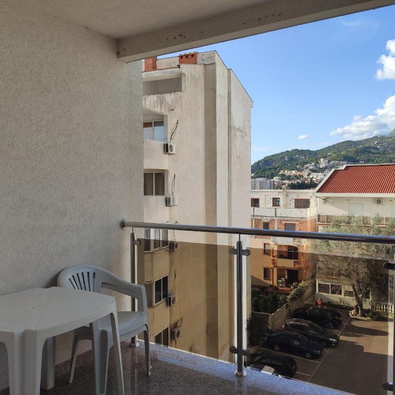 near the sea - One-Bedroom Apartment - 4
