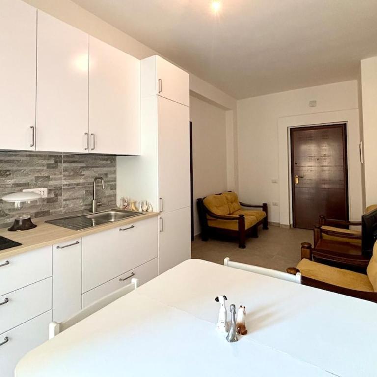 Red Marble, Cagliari, Sardinia - Appartamento con 2 Camere da Letto - 1