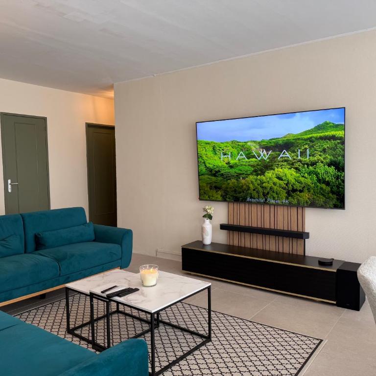 Le Cocon du Bord de Loire ! Appartement spacieux pour 6 personnes avec terrasse & parking - Apartment mit 3 Schlafzimmern - 1