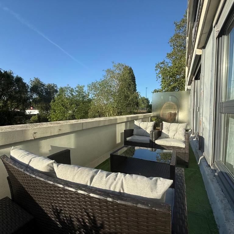 Le Cocon du Bord de Loire ! Appartement spacieux pour 6 personnes avec terrasse & parking - Apartment mit 3 Schlafzimmern - 4