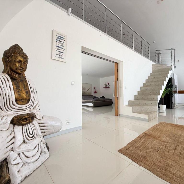 PRAMOUSQUIER VILLA LOFT DE CHARME 2 PISCINES interieure et exterieure - Villa 3 Chambres - 12