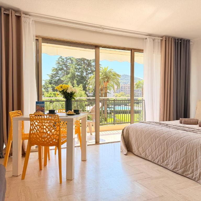 La Marina Cannes Suites - Studio avec Vue sur Jardin - 6