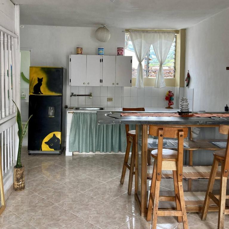 Charming Guest Room with Stunning Views in Jardn, Colombia - Habitación Doble - 1 o 2 camas - 1