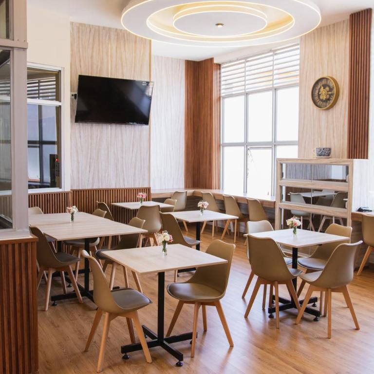Zentra Plaza Hotel & Cowork - Habitación Deluxe - 4