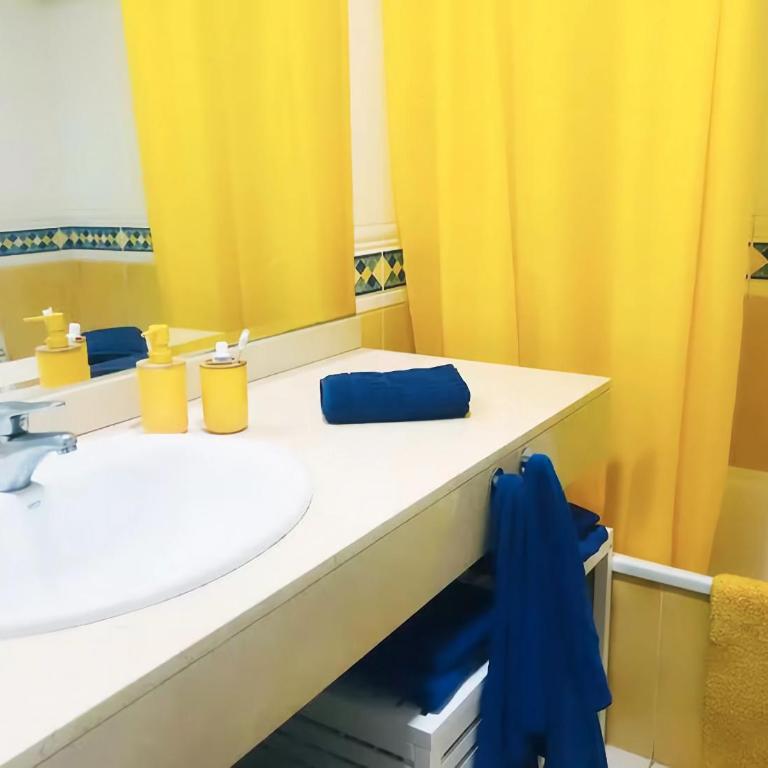 Island office with high speed internet & terrace - One-Bedroom Apartment - 5