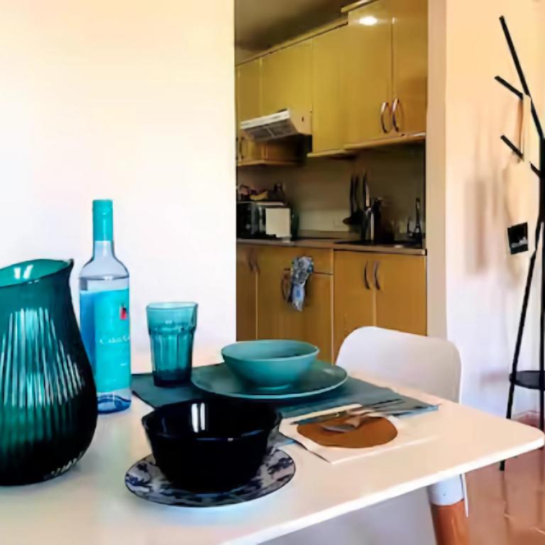 Island office with high speed internet & terrace - One-Bedroom Apartment - 2