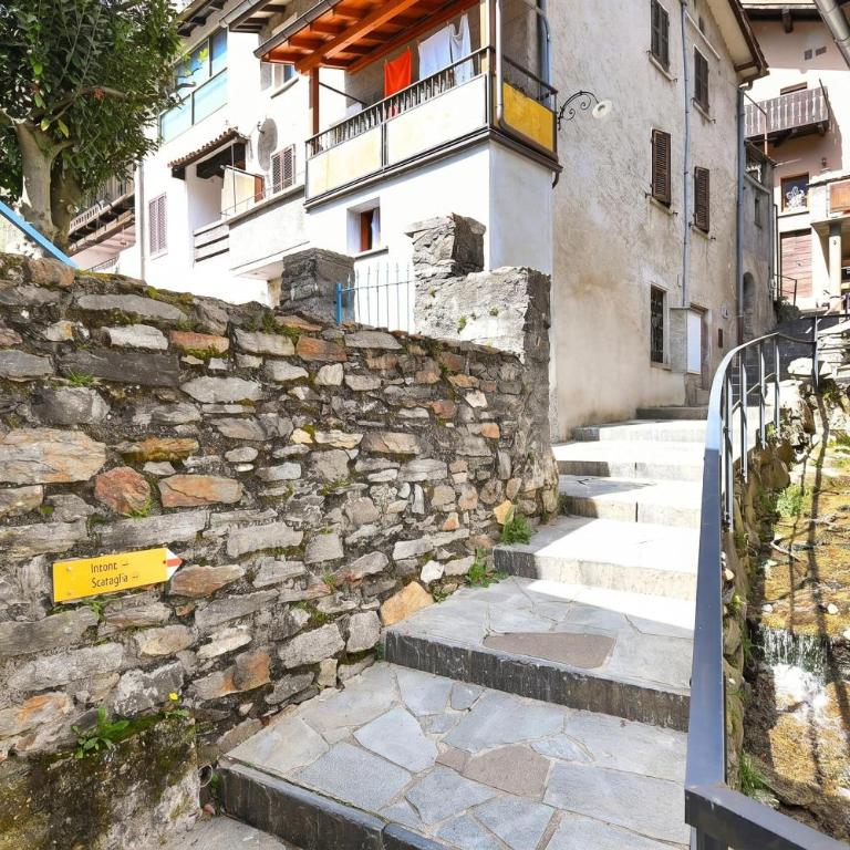 Casa Lara: Cosy Alpine Home Near Lugano + Garden (Sleeps 5) - Happy Rentals - Casa Vacanze - 22