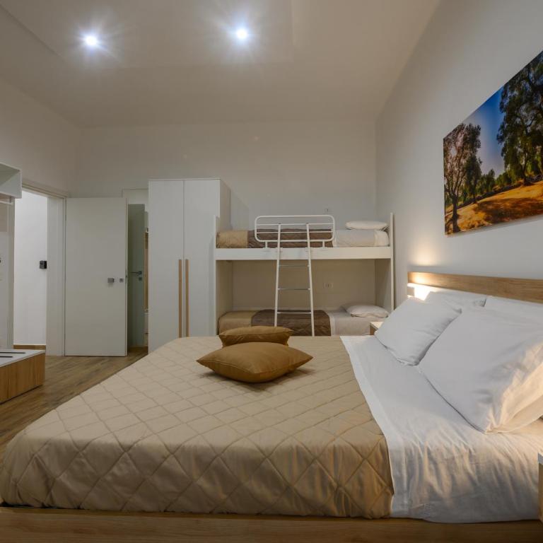Buongiorno Lecce - Camera Quadrupla con Bagno Privato - 1