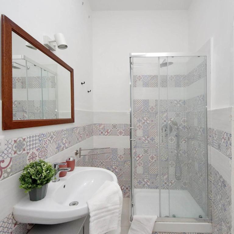 Cavour 2 bedrooms apartment - Apartment mit 2 Schlafzimmern - 35