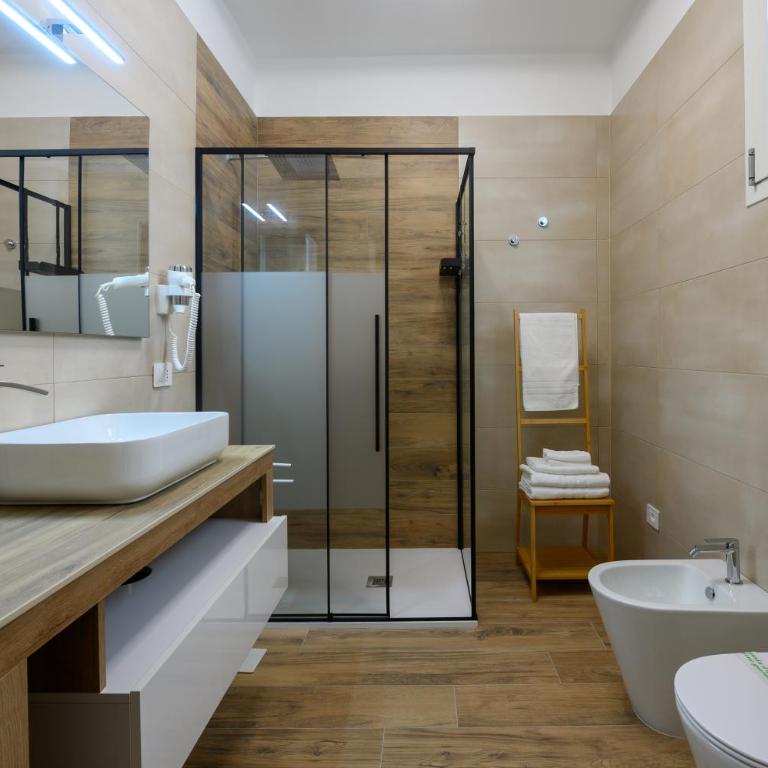 Buongiorno Lecce - Camera Quadrupla con Bagno Privato - 4