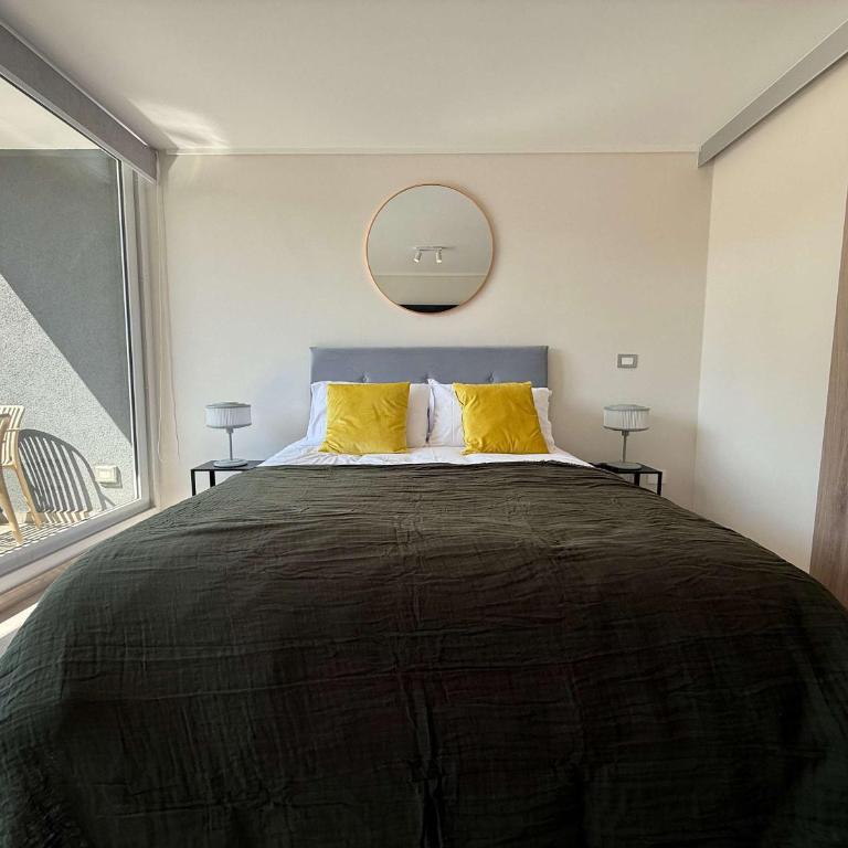Las Condes Cozy Studio Steps from Park Hospital - Apartment - 7