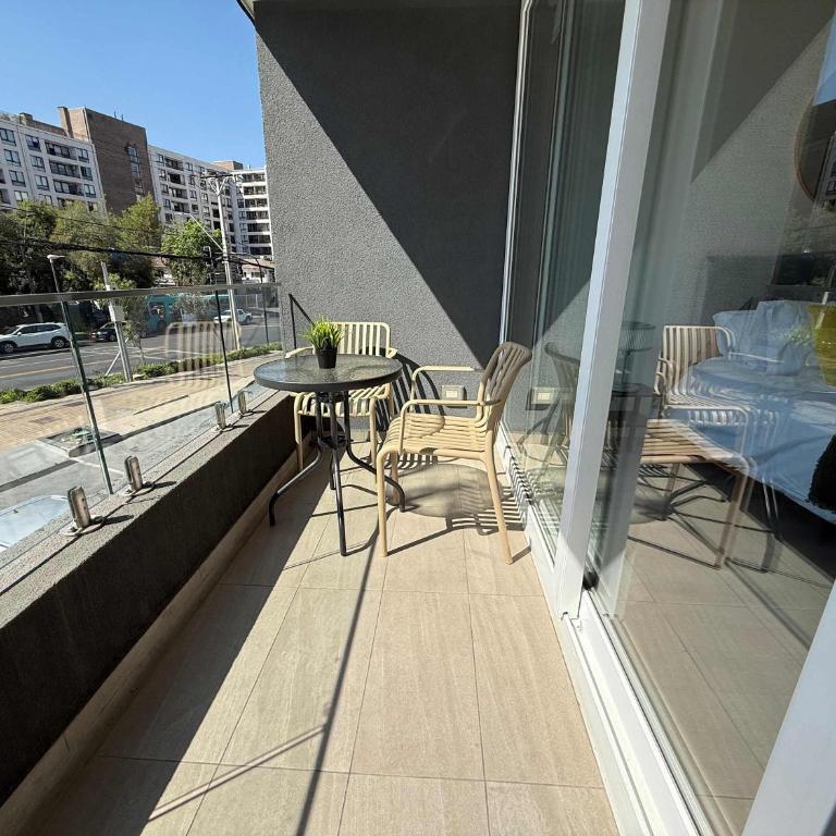 Las Condes Cozy Studio Steps from Park Hospital - Apartment - 16