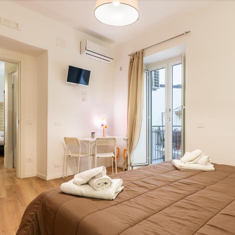 Donna Letizia Affittacamere - Camera Quadrupla con Doccia - 9