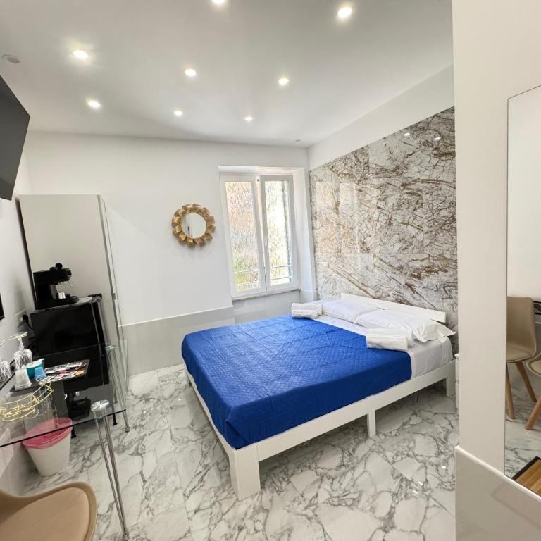 Luxor 2 Jacuzzi Suites and Deluxe Rooms, Piazza Bologna Metro Direct Colosseo, Roma - Camera Queen con Vasca Idromassaggio - 3