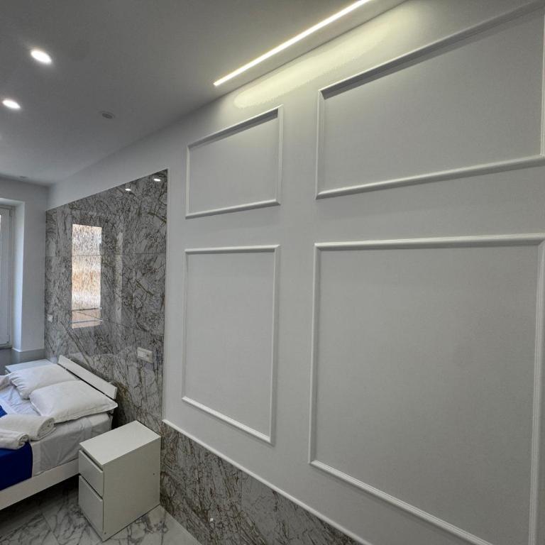 Luxor 2 Jacuzzi Suites and Deluxe Rooms, Piazza Bologna Metro Direct Colosseo, Roma - Camera Tripla Luxury - 5