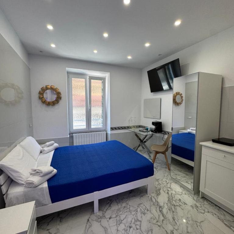 Luxor 2 Jacuzzi Suites and Deluxe Rooms, Piazza Bologna Metro Direct Colosseo, Roma - Monolocale Familiare - 13